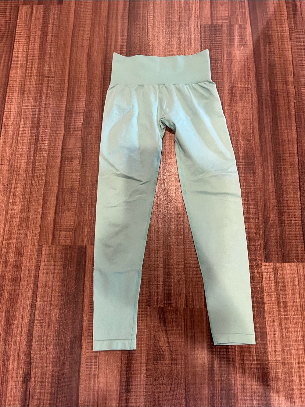 NVGTN Sage Green High-Waist Leggings